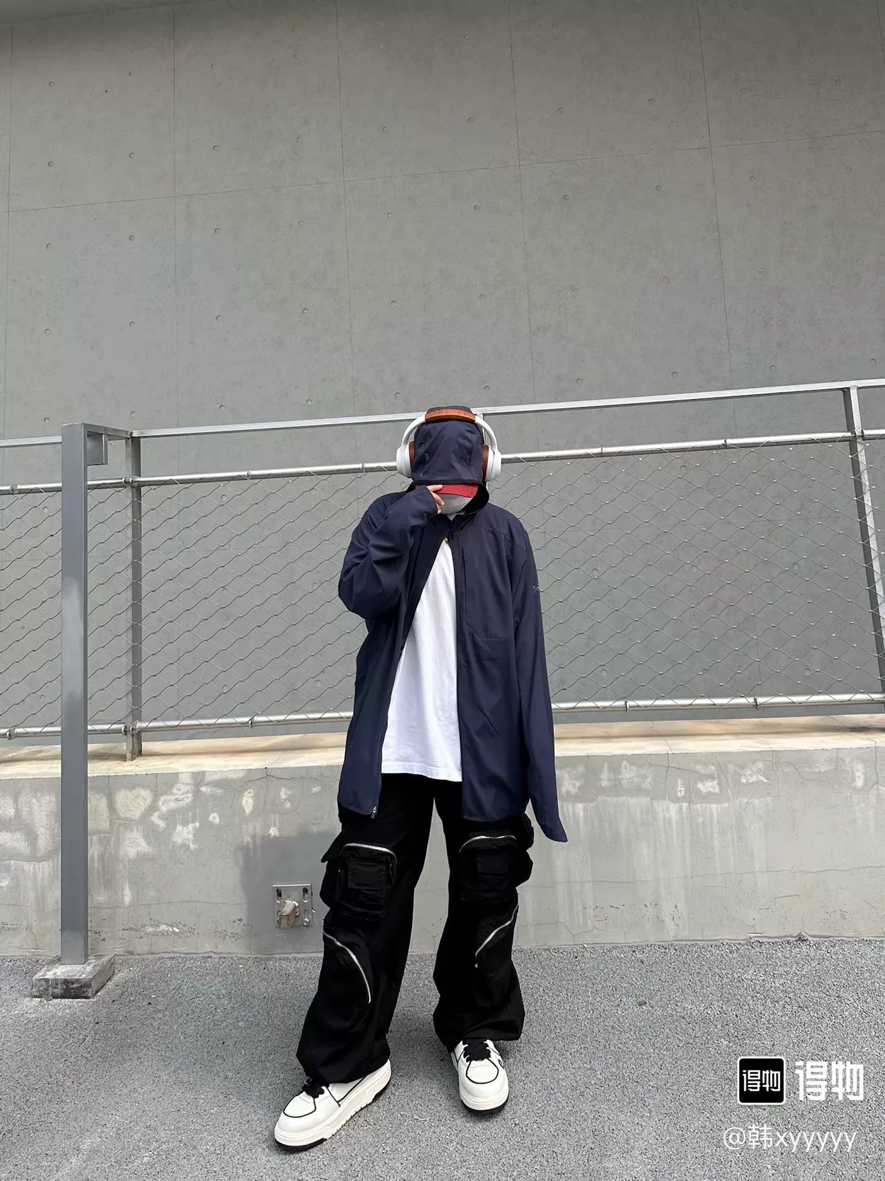 아크테릭스 남녀공용 후드형 경량 집업 재킷 상세 이미지 35