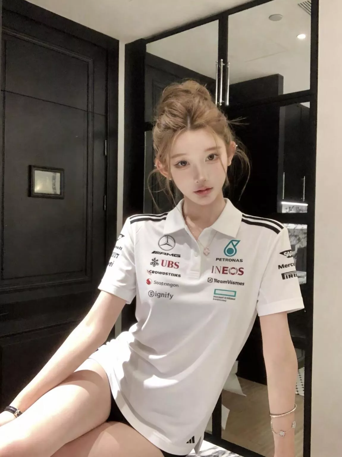 아디다스 메르세데스 AMG 페트로나스 F1 팀 폴로 셔츠 상세 이미지 20
