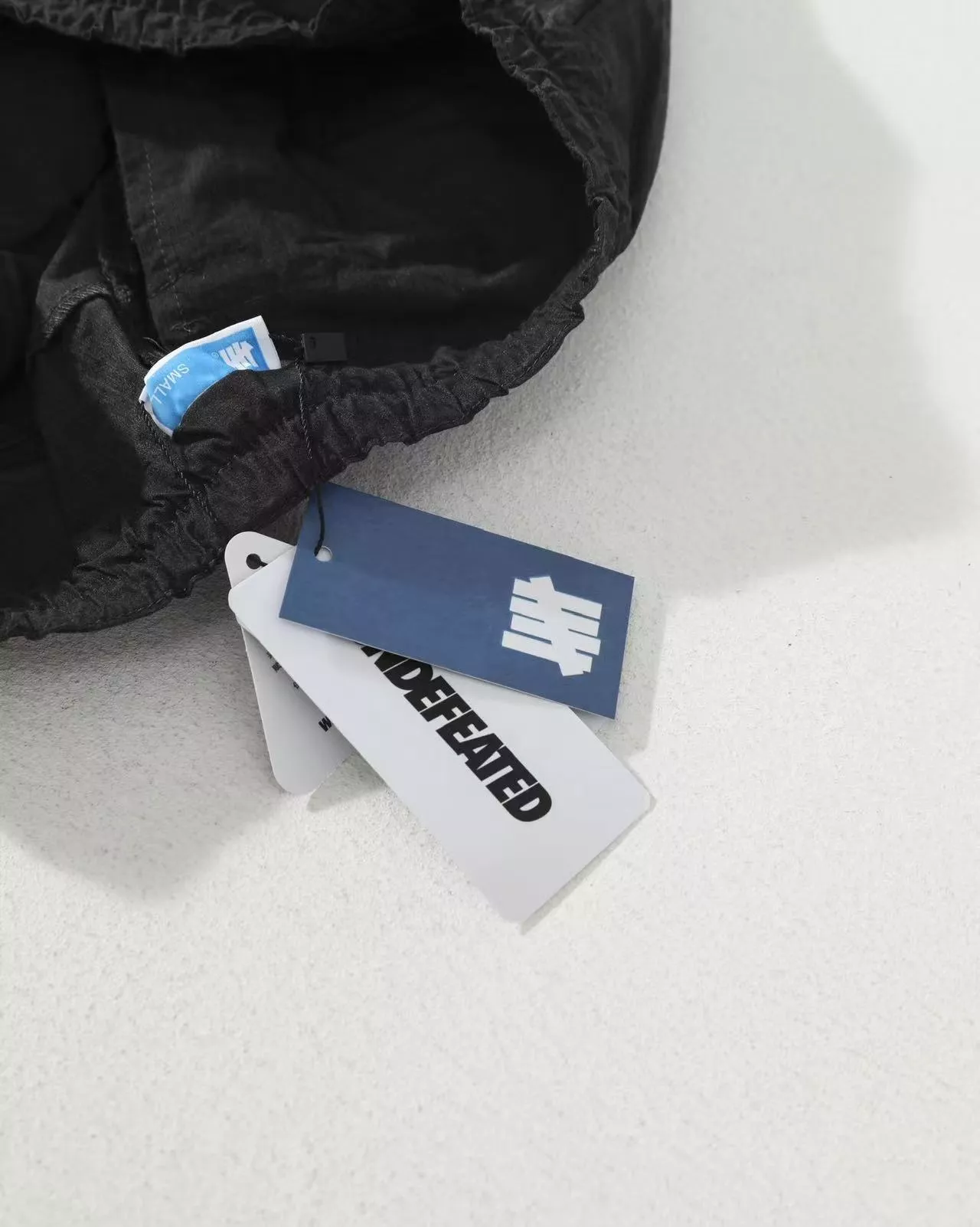 언디피티드 아웃도어 무드의 기능성 반바지 상세 이미지 9