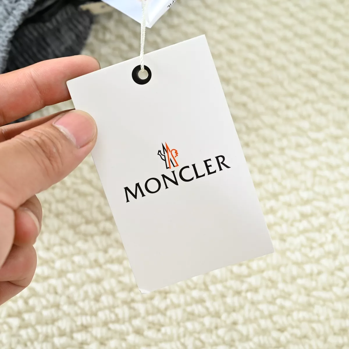 몽클레어 남성 라운드넥 캐주얼 반소매 티셔츠 상세 이미지 16