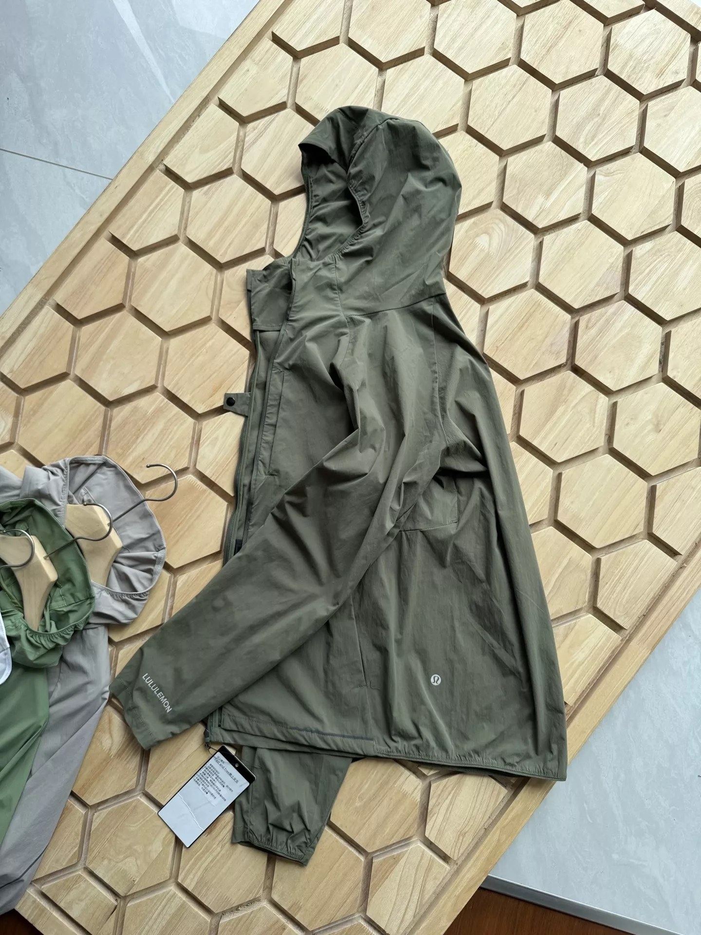 룰루레몬 후드형 스포츠 재킷 상세 이미지 8