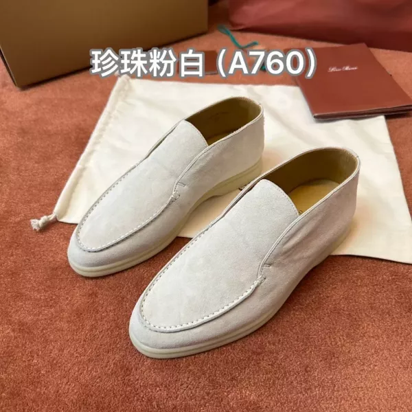 로로피아나 오픈 워크 모카신 로퍼