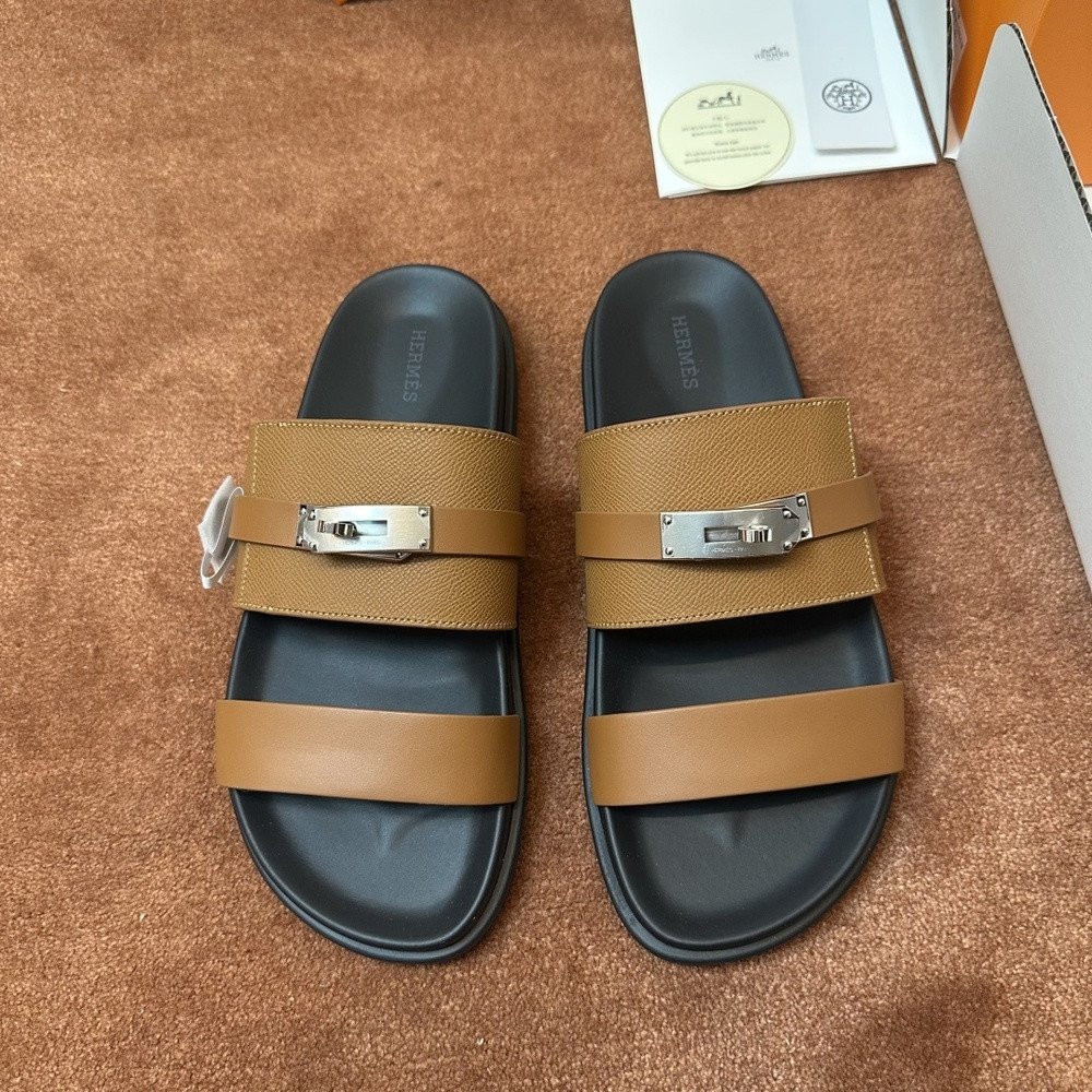에르메스 켈리 버클 장식 샌들