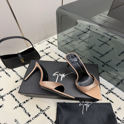 주세페자노티 크리스털 장식 새틴 샌들