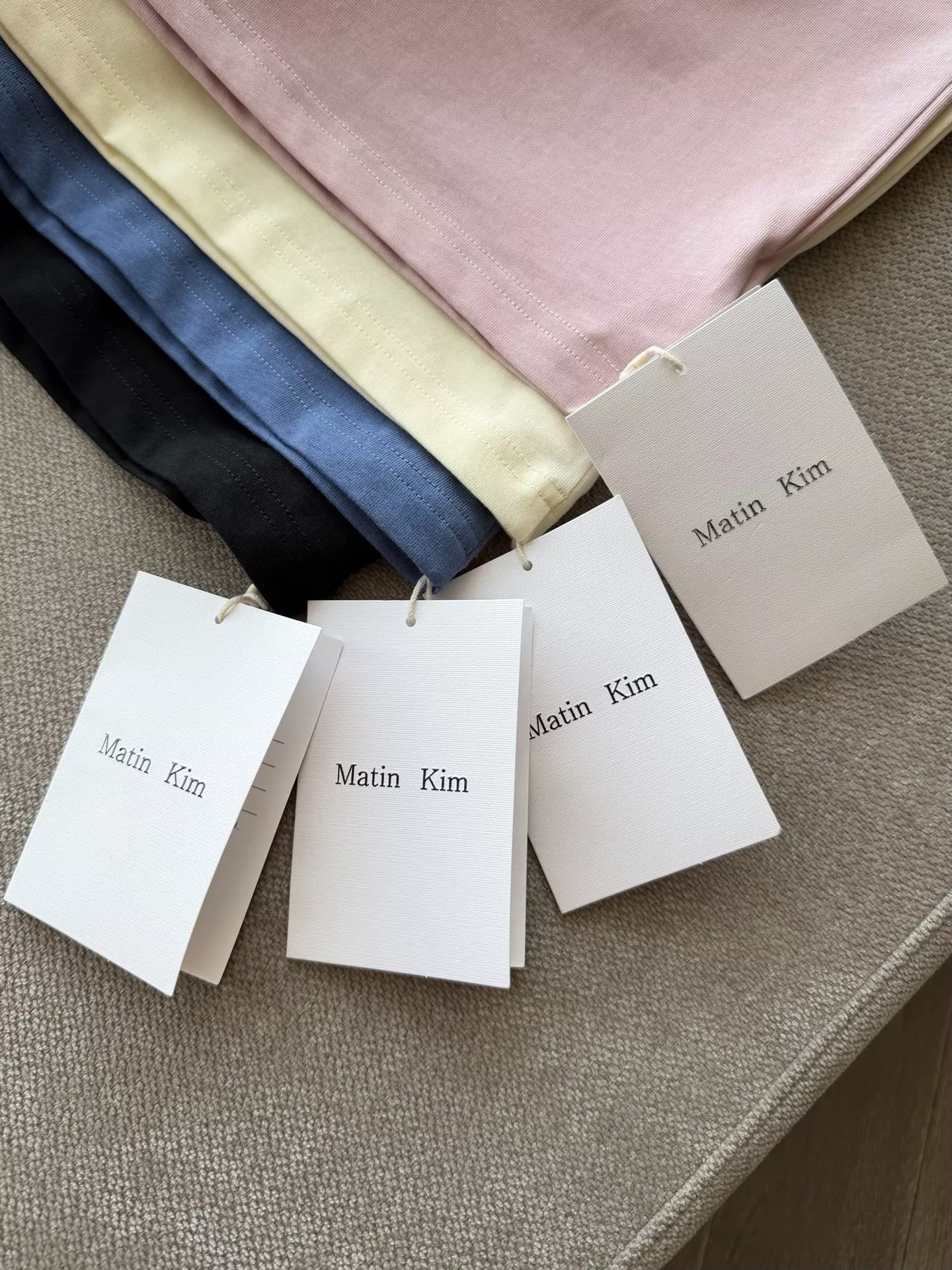 마뗑킴 로고 패치 자수 반소매 티셔츠 상세 이미지 18