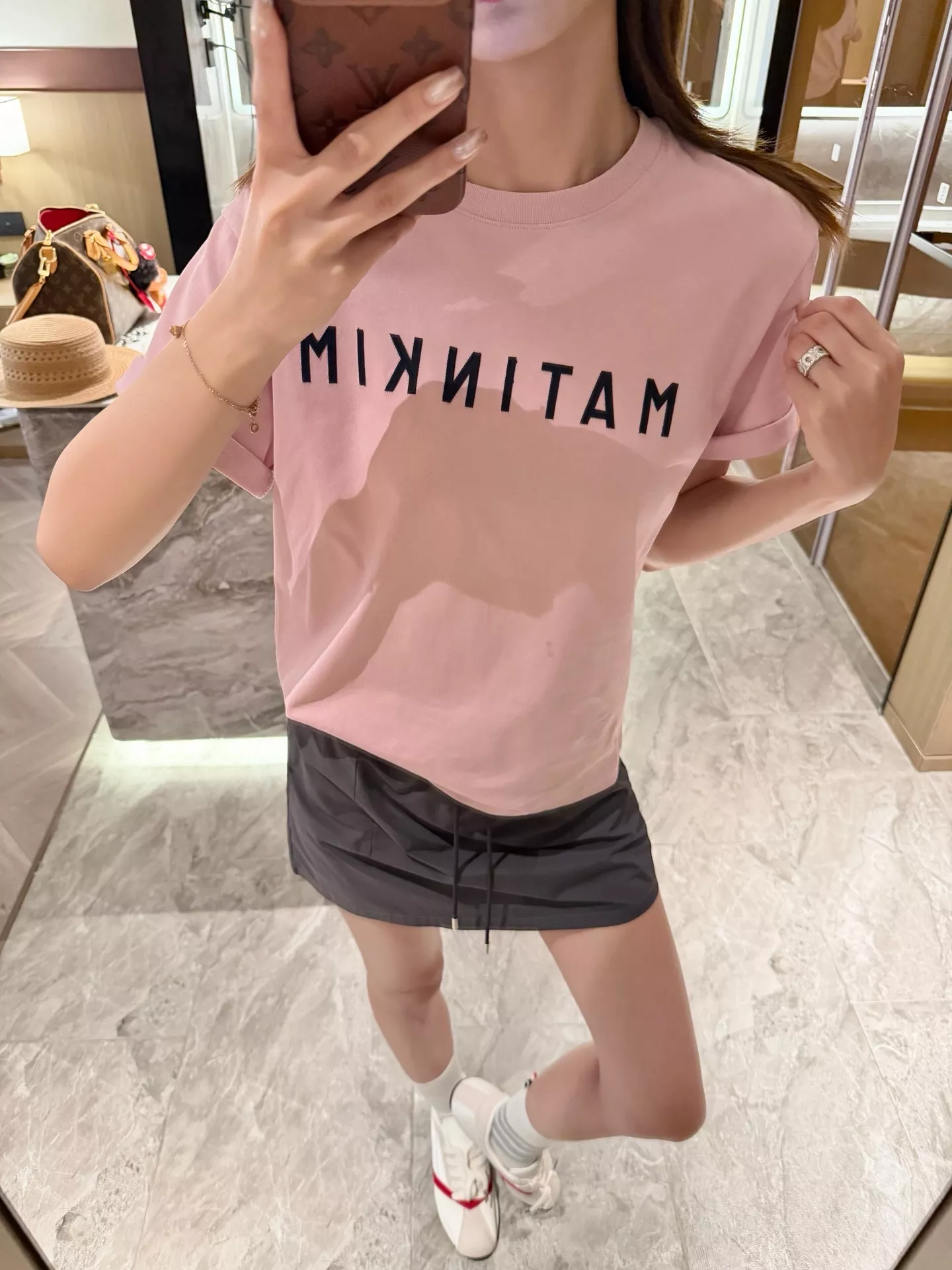 마뗑킴 로고 패치 자수 반소매 티셔츠 상세 이미지 82