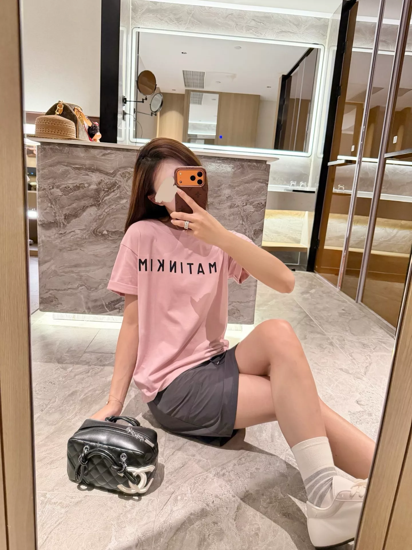 마뗑킴 로고 패치 자수 반소매 티셔츠 상세 이미지 87
