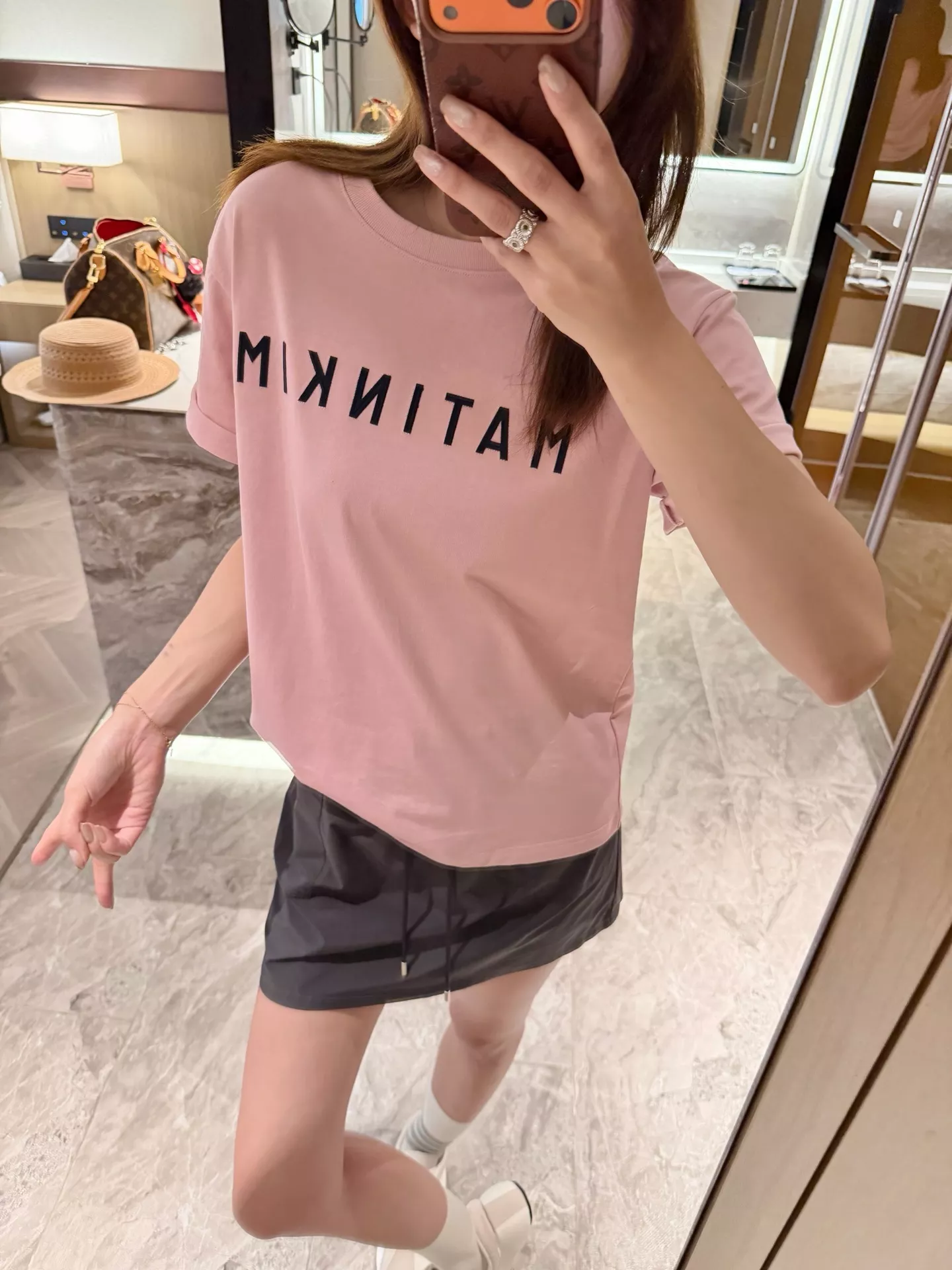 마뗑킴 로고 패치 자수 반소매 티셔츠 상세 이미지 80