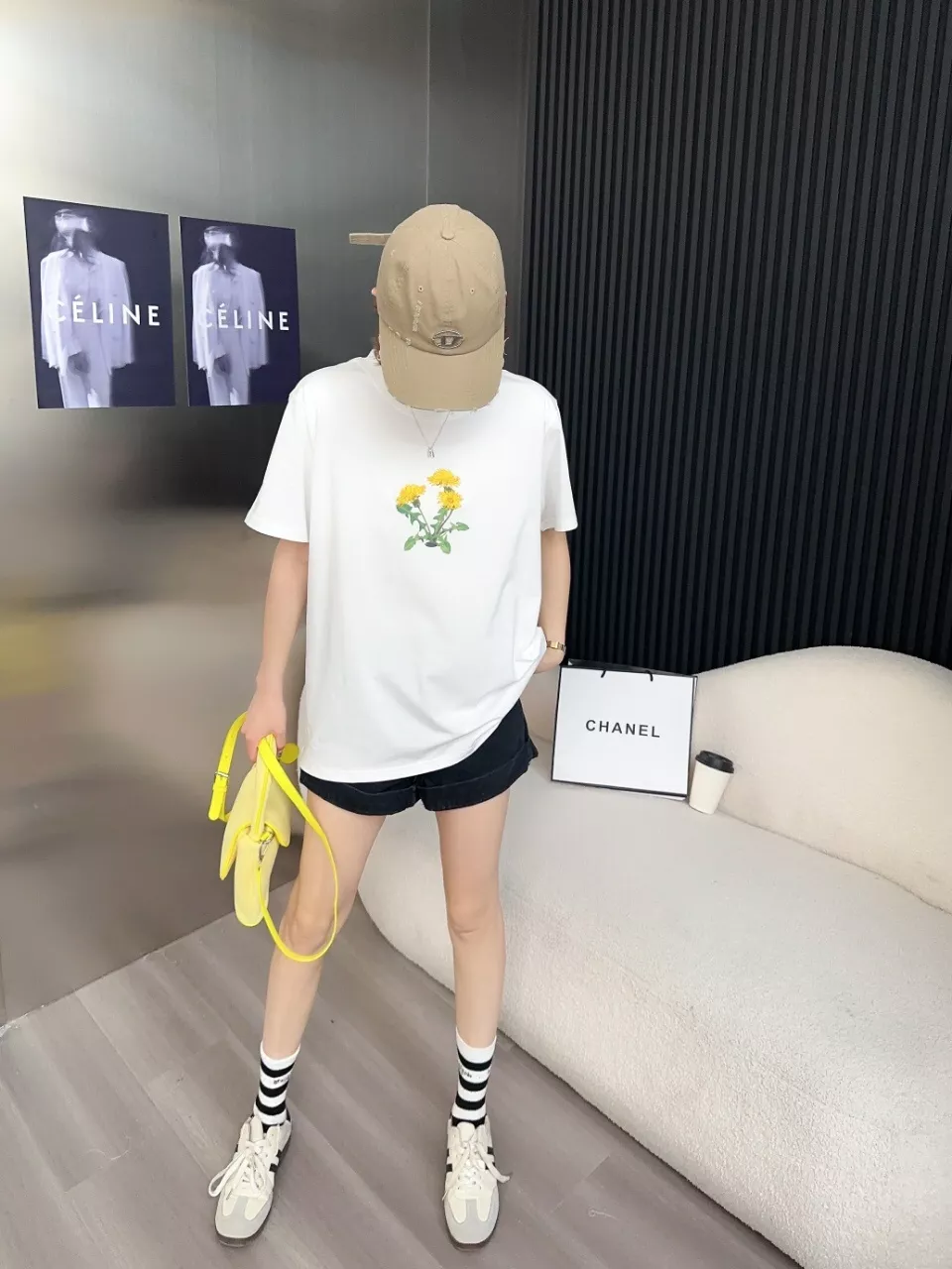 로에베 민들레 자수 반소매 티셔츠 상세 이미지 10