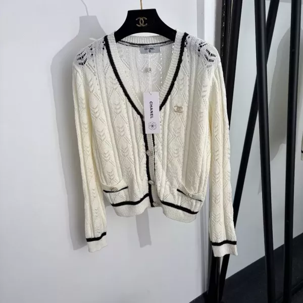 샤넬 브이넥 롱슬리브 니트 가디건