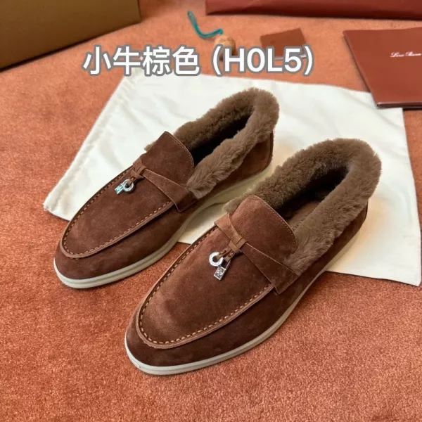 로로피아나 화이트 솔 여성 모카신 로퍼