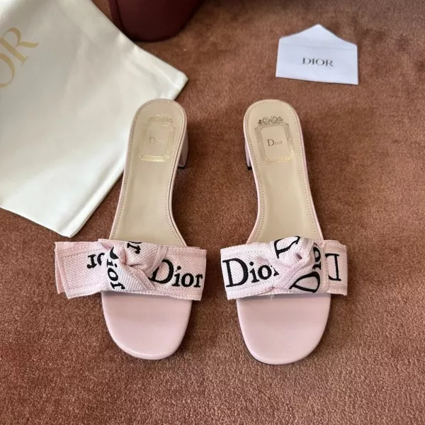디올 로고 자수 캔버스 플랫 슬리퍼