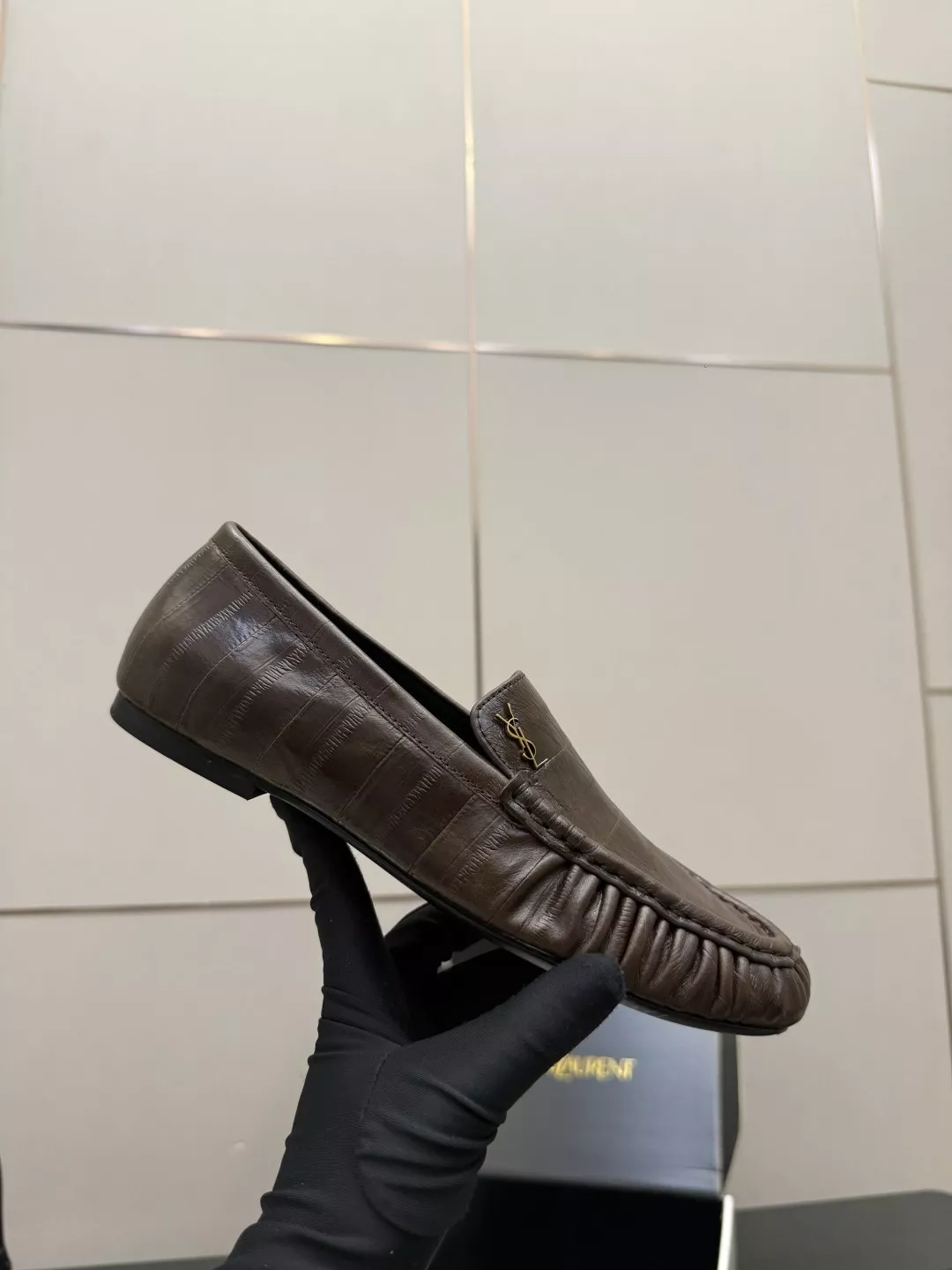 입생로랑 YSL 로고 포인트 로퍼 상세 이미지 9