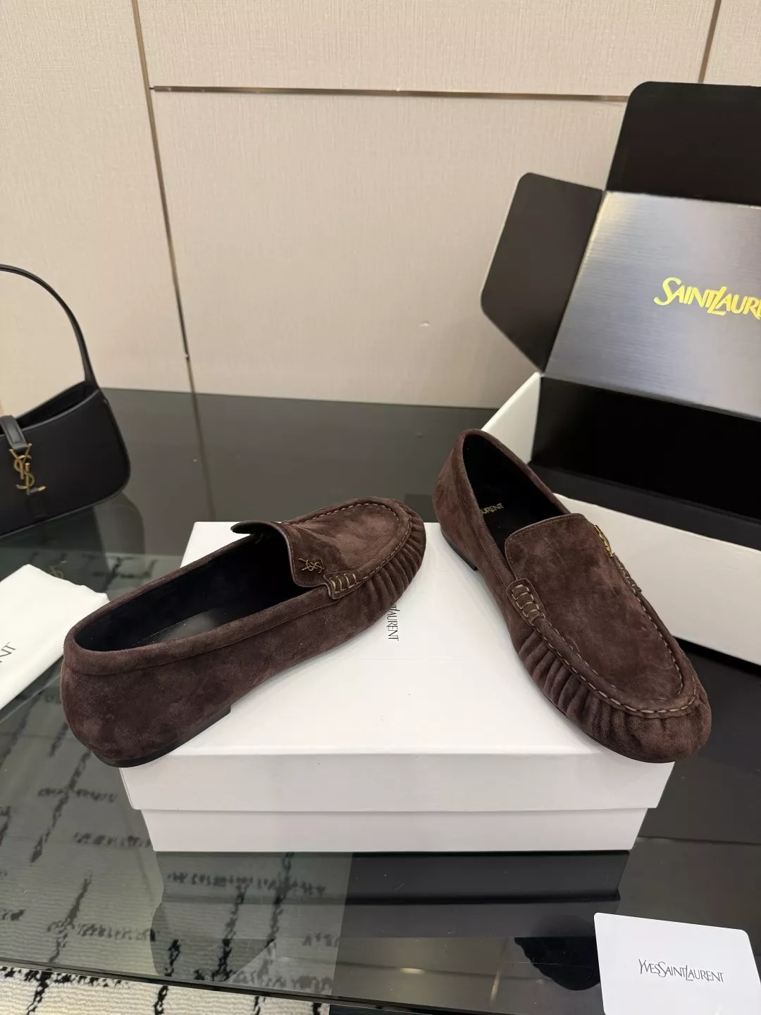 입생로랑 YSL 스몰 로고 로퍼 상세 이미지 5