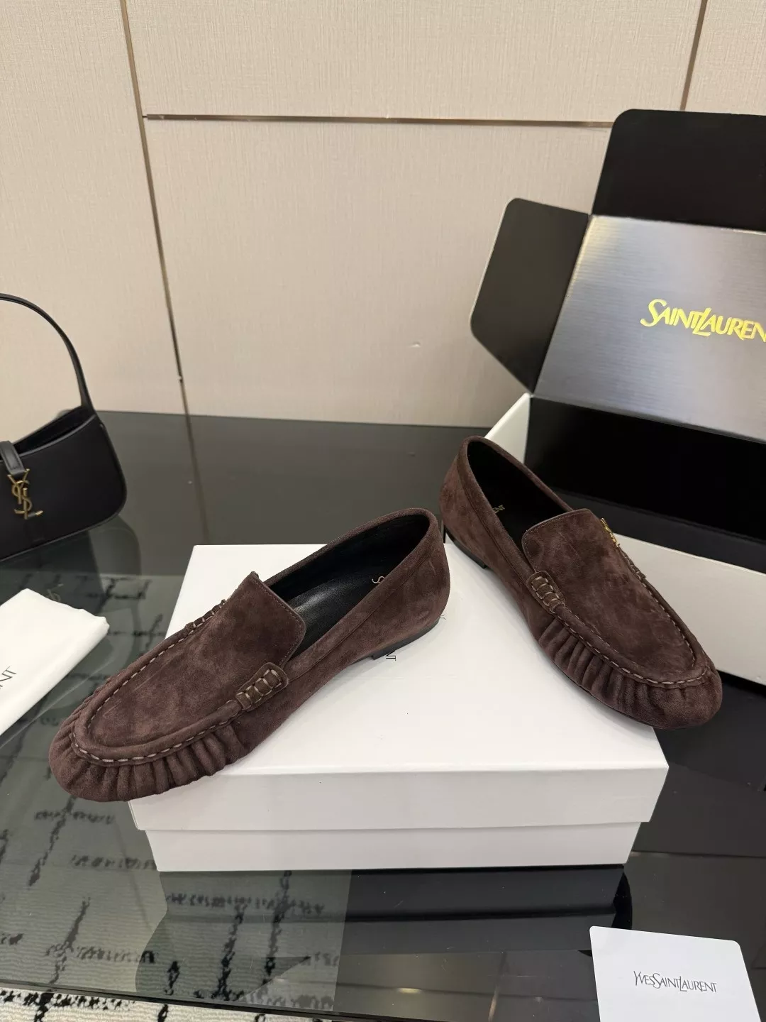 입생로랑 YSL 스몰 로고 로퍼 상세 이미지 4