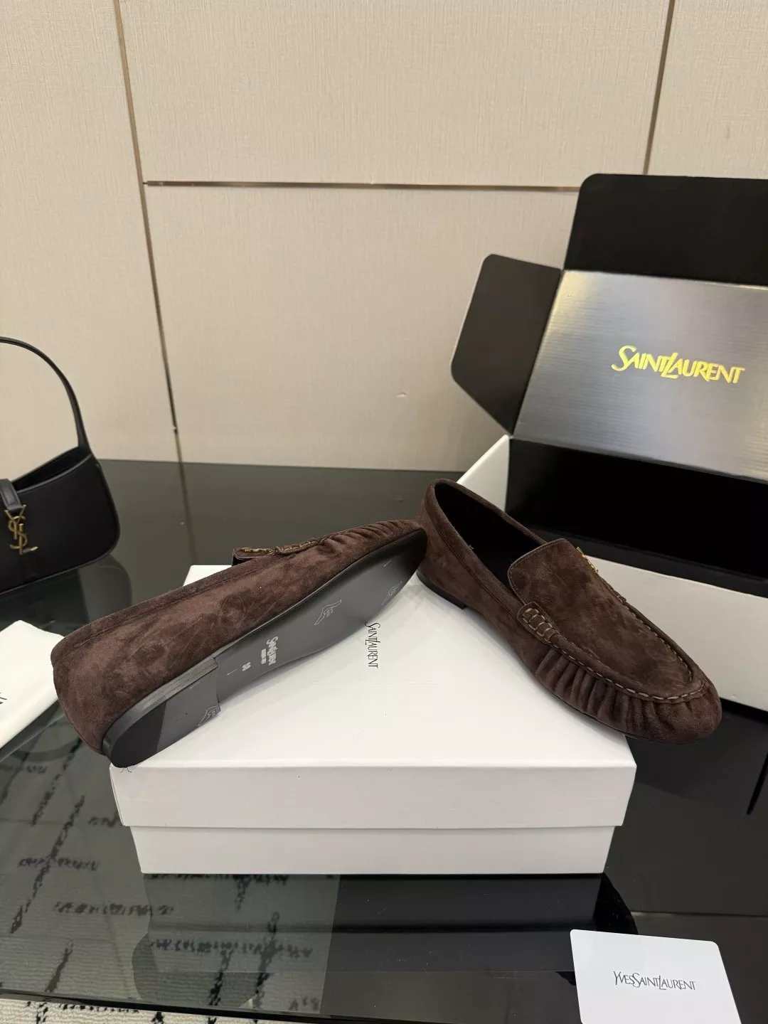 입생로랑 YSL 스몰 로고 로퍼 상세 이미지 6