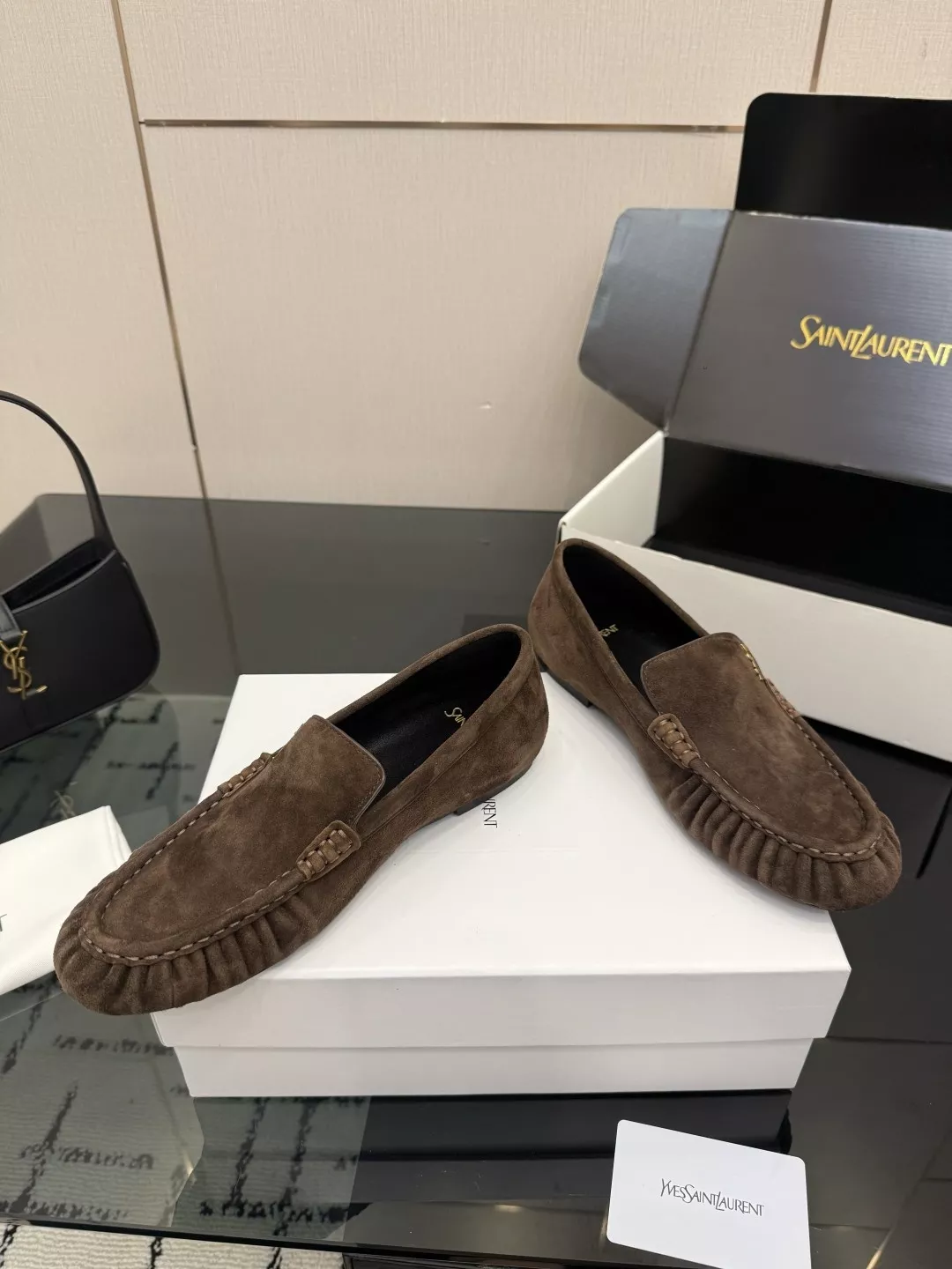 입생로랑 YSL 스몰 로고 로퍼 상세 이미지 4