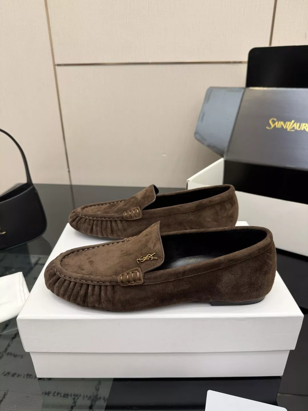 입생로랑 YSL 스몰 로고 로퍼 상세 이미지 2
