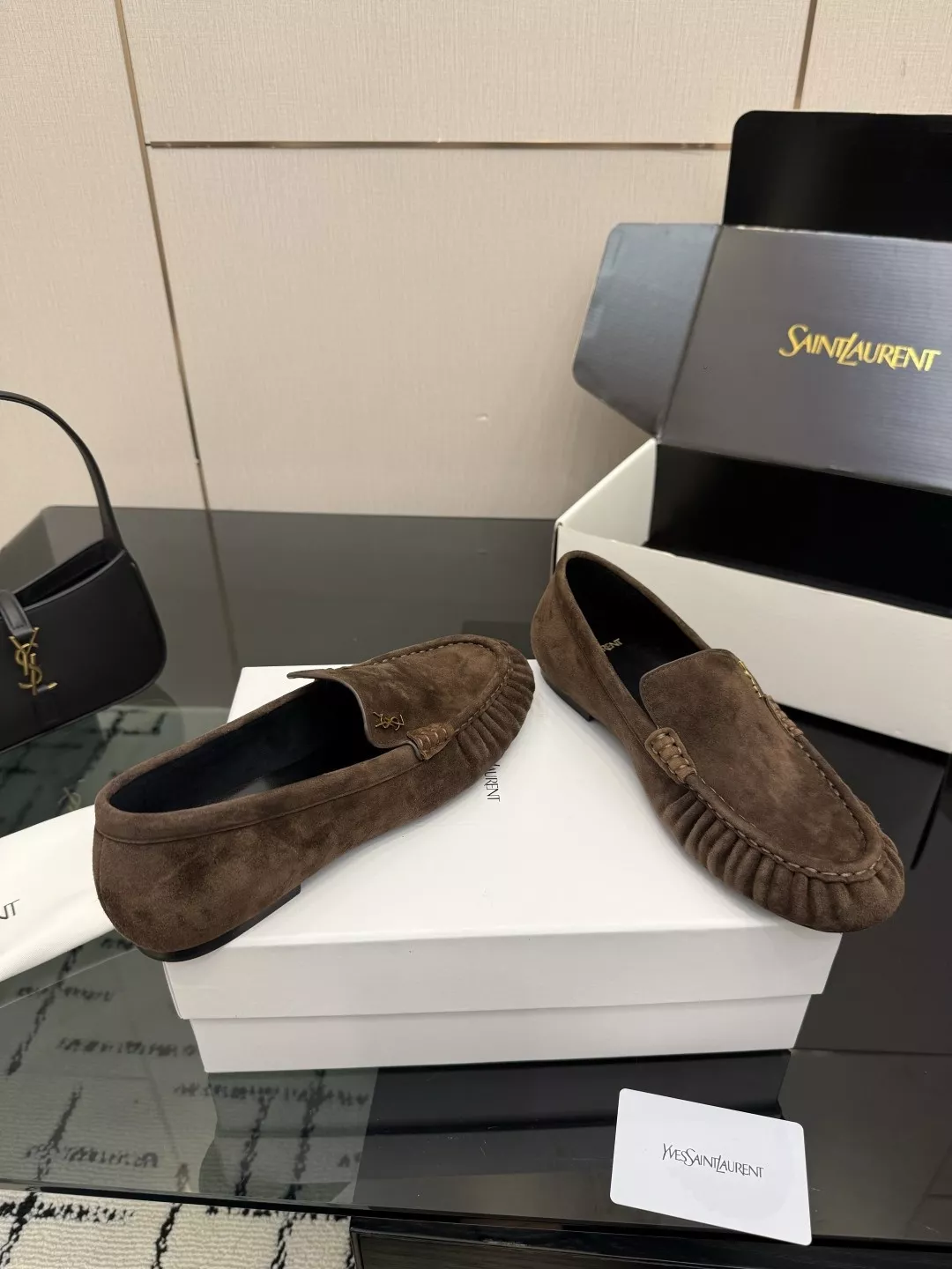 입생로랑 YSL 스몰 로고 로퍼 상세 이미지 5