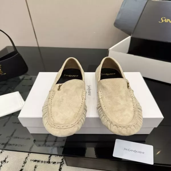 입생로랑 YSL 로고 장식 로퍼