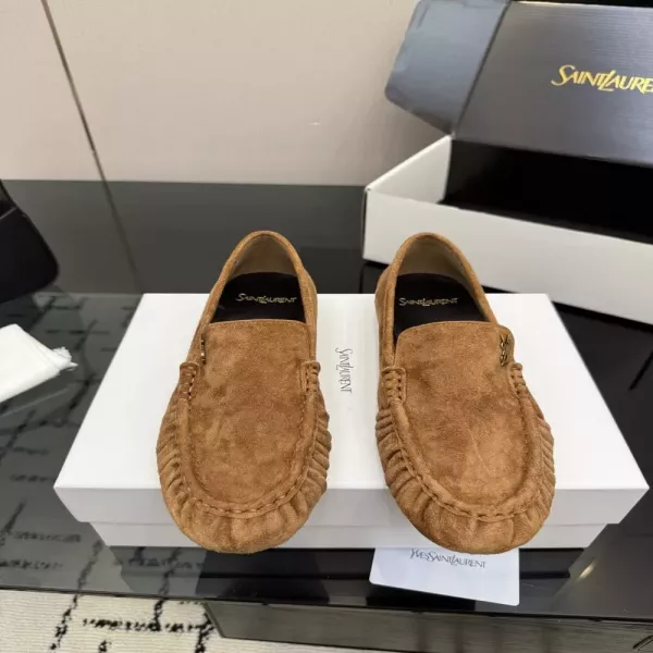 입생로랑 YSL 스몰 로고 로퍼