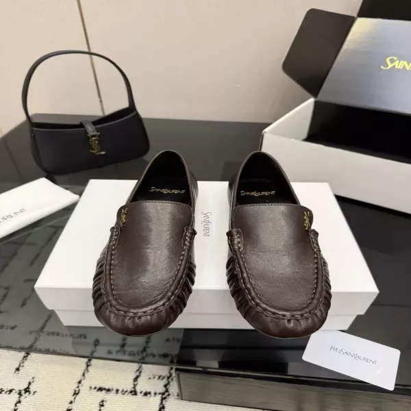 입생로랑 YSL 로고 장식 로퍼