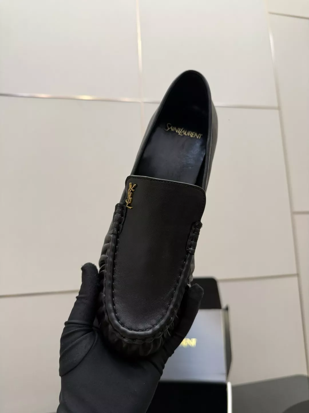 입생로랑 YSL 스몰 로고 로퍼 상세 이미지 9