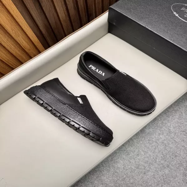 프라다 캐주얼 슬립온 운동화