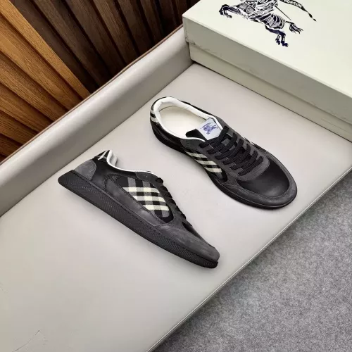 버버리 남성 운동화