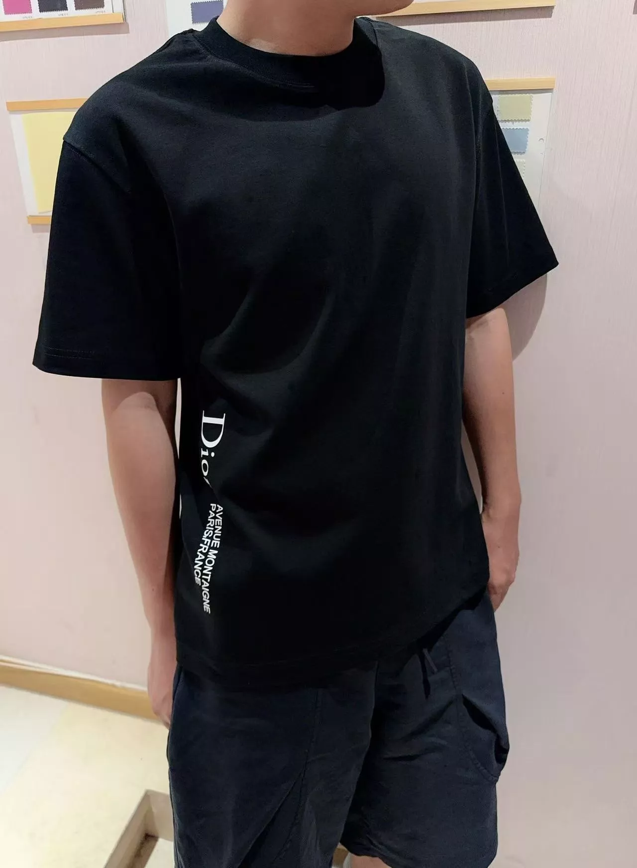 디올 사이드 입체 로고 압착 반소매 티셔츠 상세 이미지 14