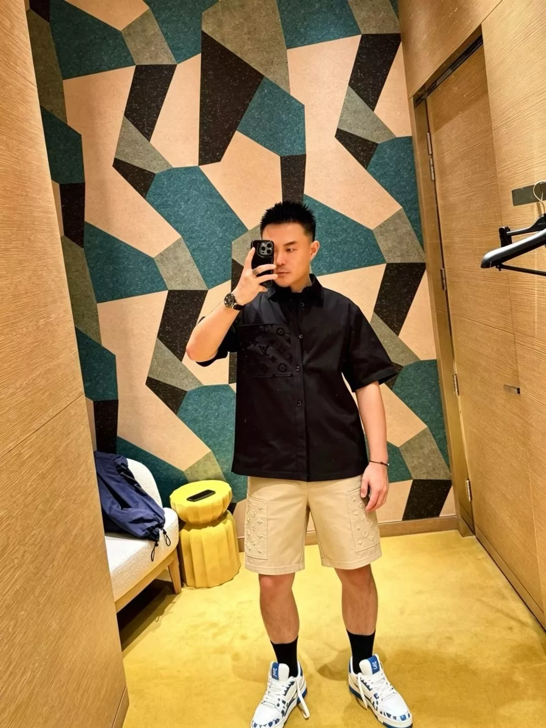 루이비통 모노그램 엠보 포켓 공방 반바지 상세 이미지 12