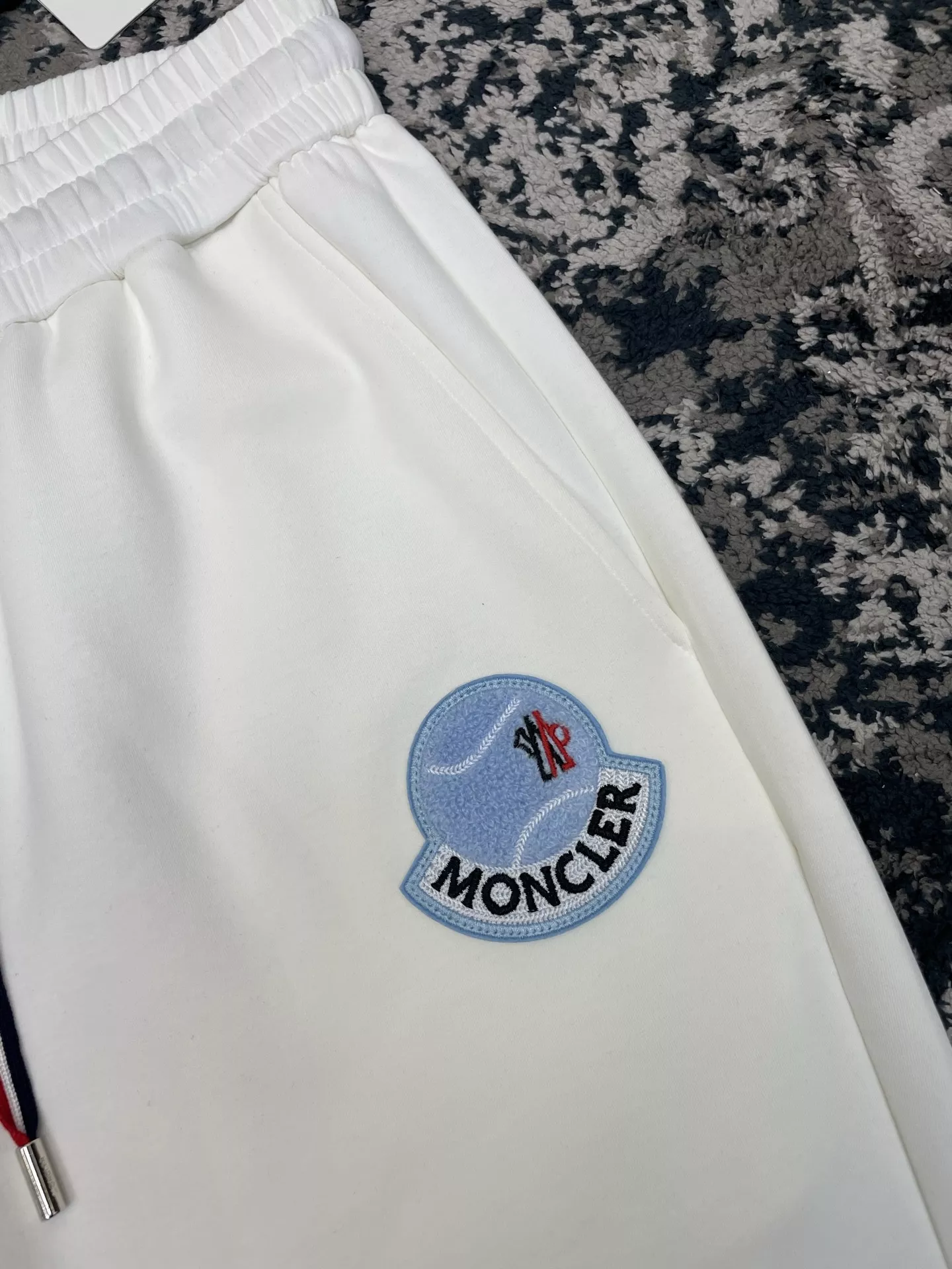 몽클레어 공기층 원단 반소매 세트 상세 이미지 22