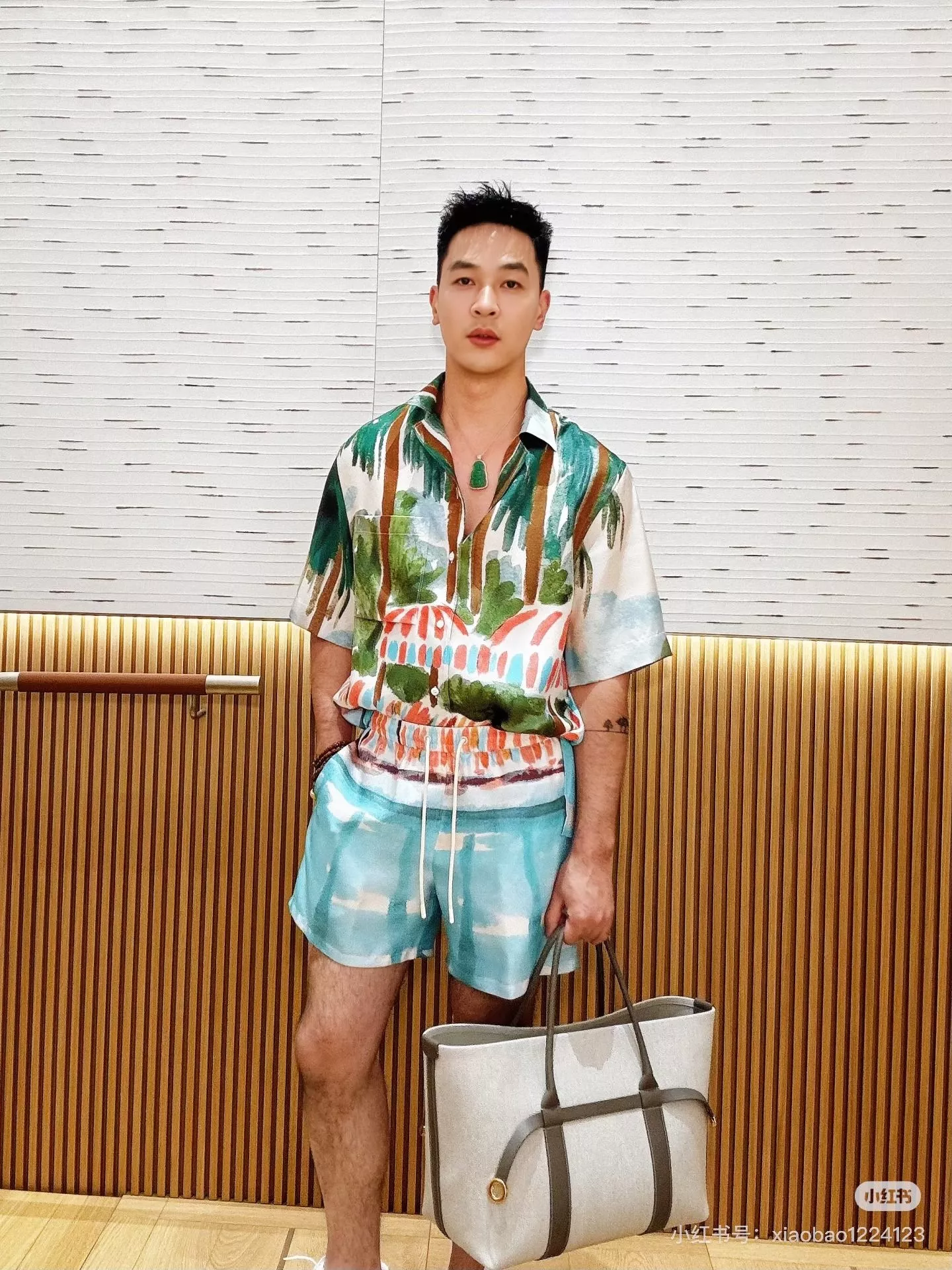 루이비통 오픈 카라 프린트 반소매 셔츠 상세 이미지 23