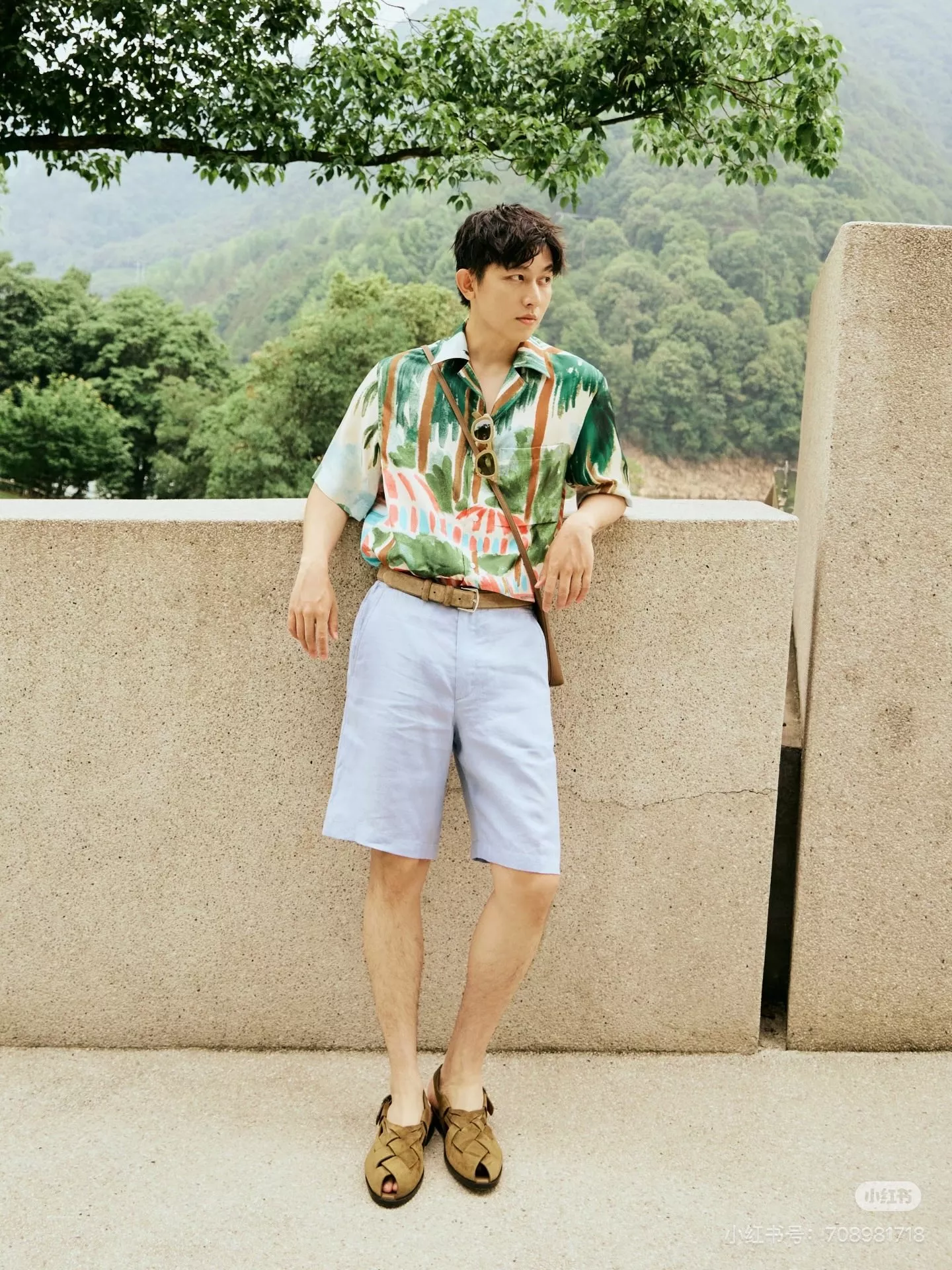 루이비통 오픈 카라 프린트 반소매 셔츠 상세 이미지 21