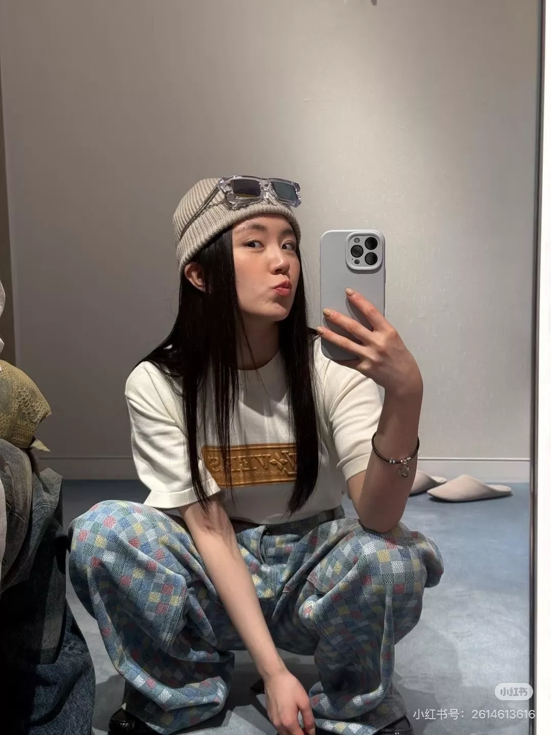 루이비통 엠보 압화 패치 장식 반소매 티셔츠 상세 이미지 17