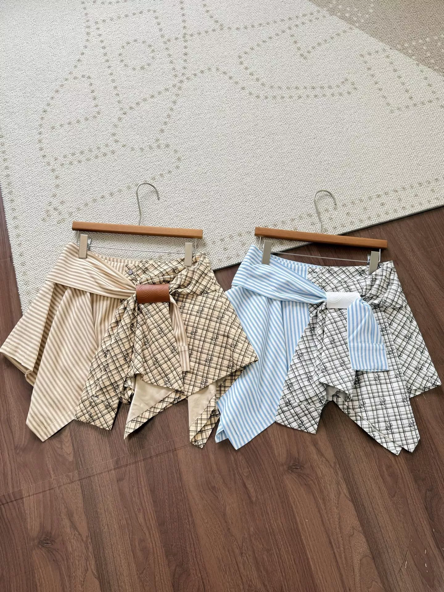 앤앤델만 언밸런스 체크 미니 스커트 상세 이미지 10