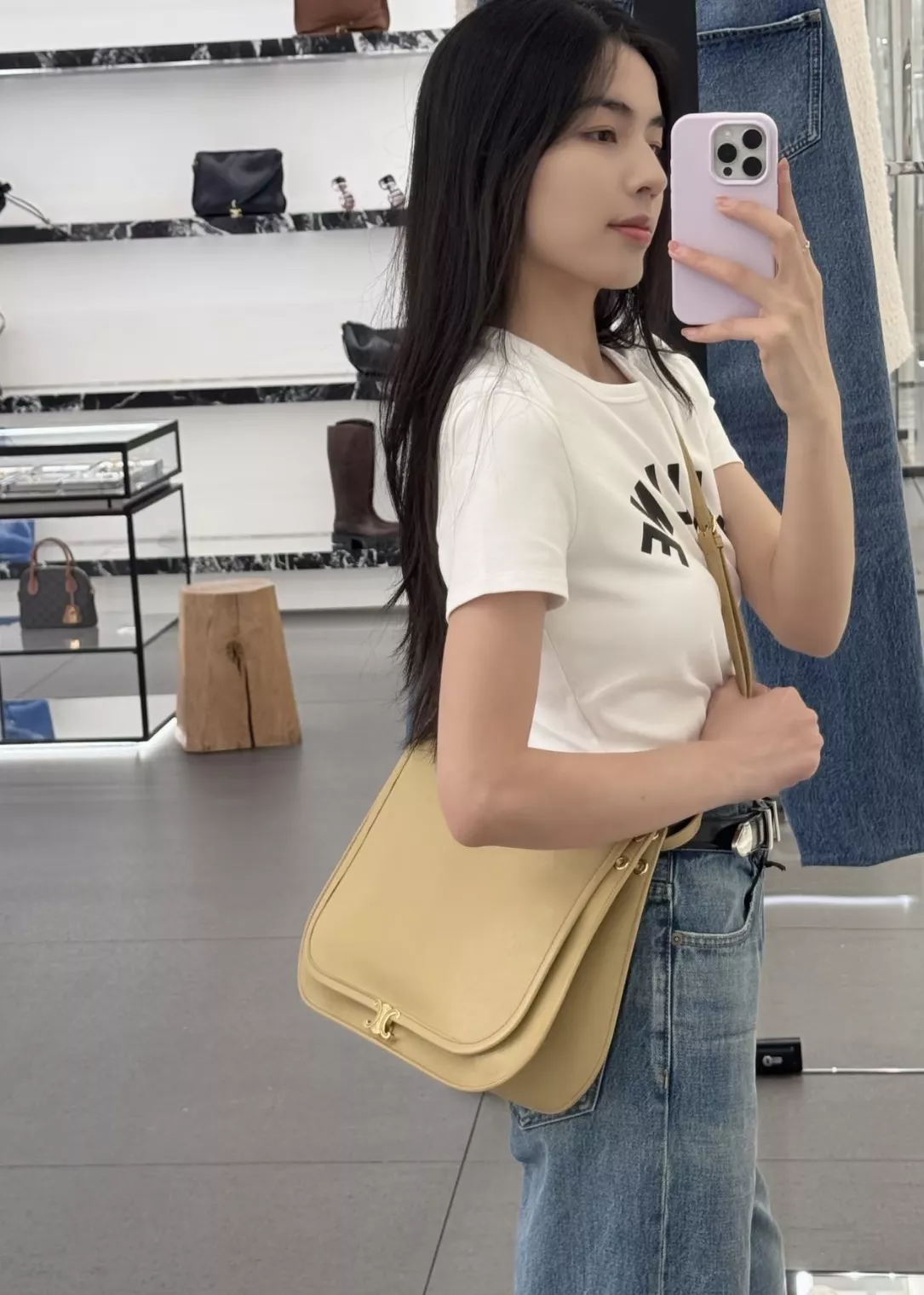 셀린느 로고 프린트 슬림핏 반소매 티셔츠 상세 이미지 23