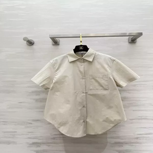 로에베 백 플리츠 디테일 반소매 셔츠