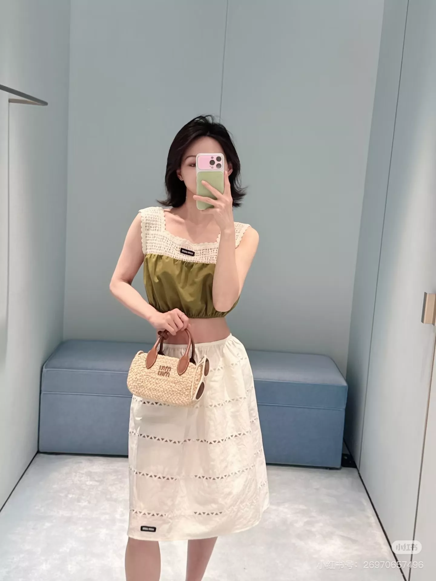 미우미우 삼각형 펀칭 디테일 코튼 미니 스커트 상세 이미지 7