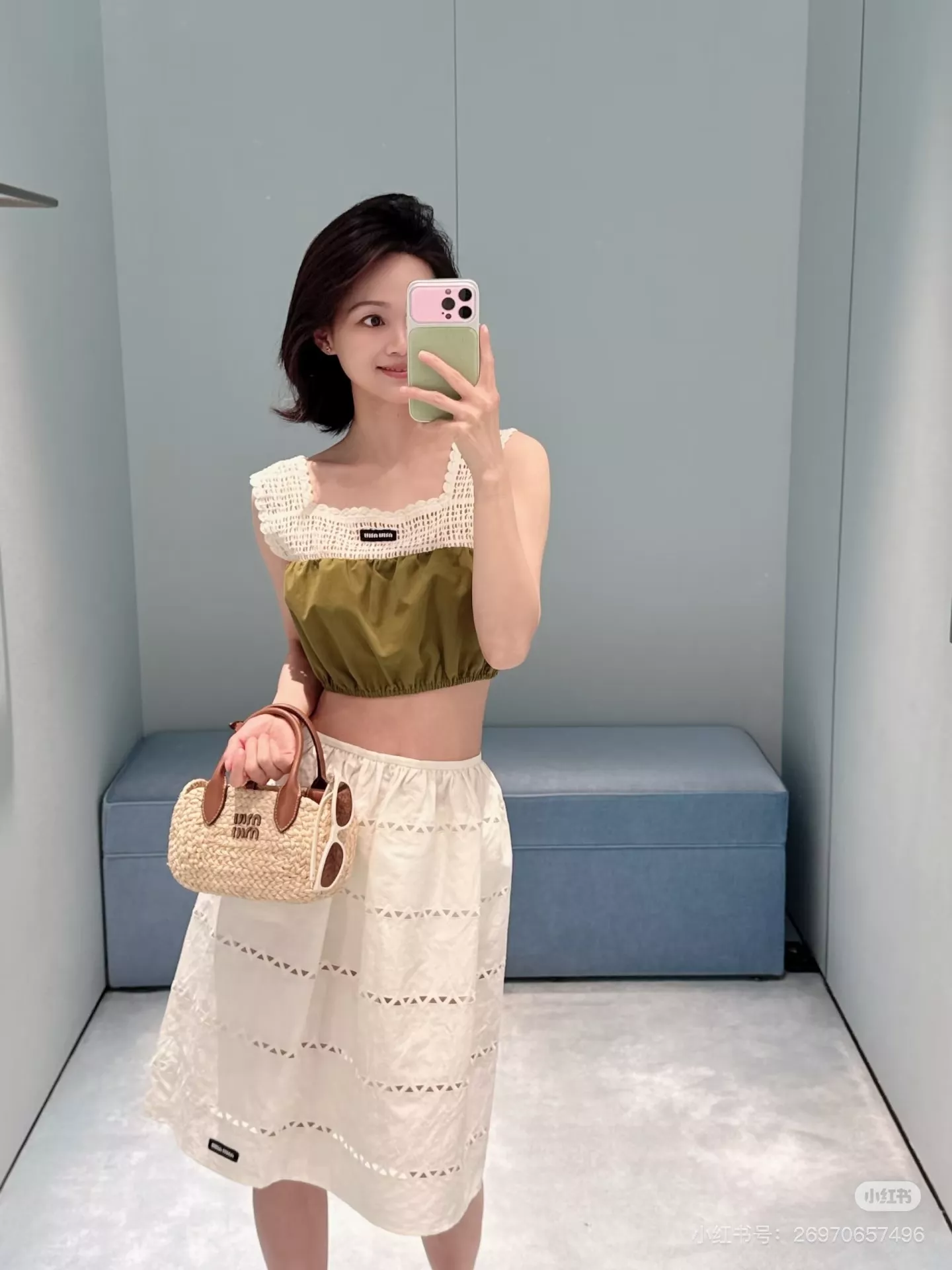 미우미우 삼각형 펀칭 디테일 코튼 미니 스커트 상세 이미지 3