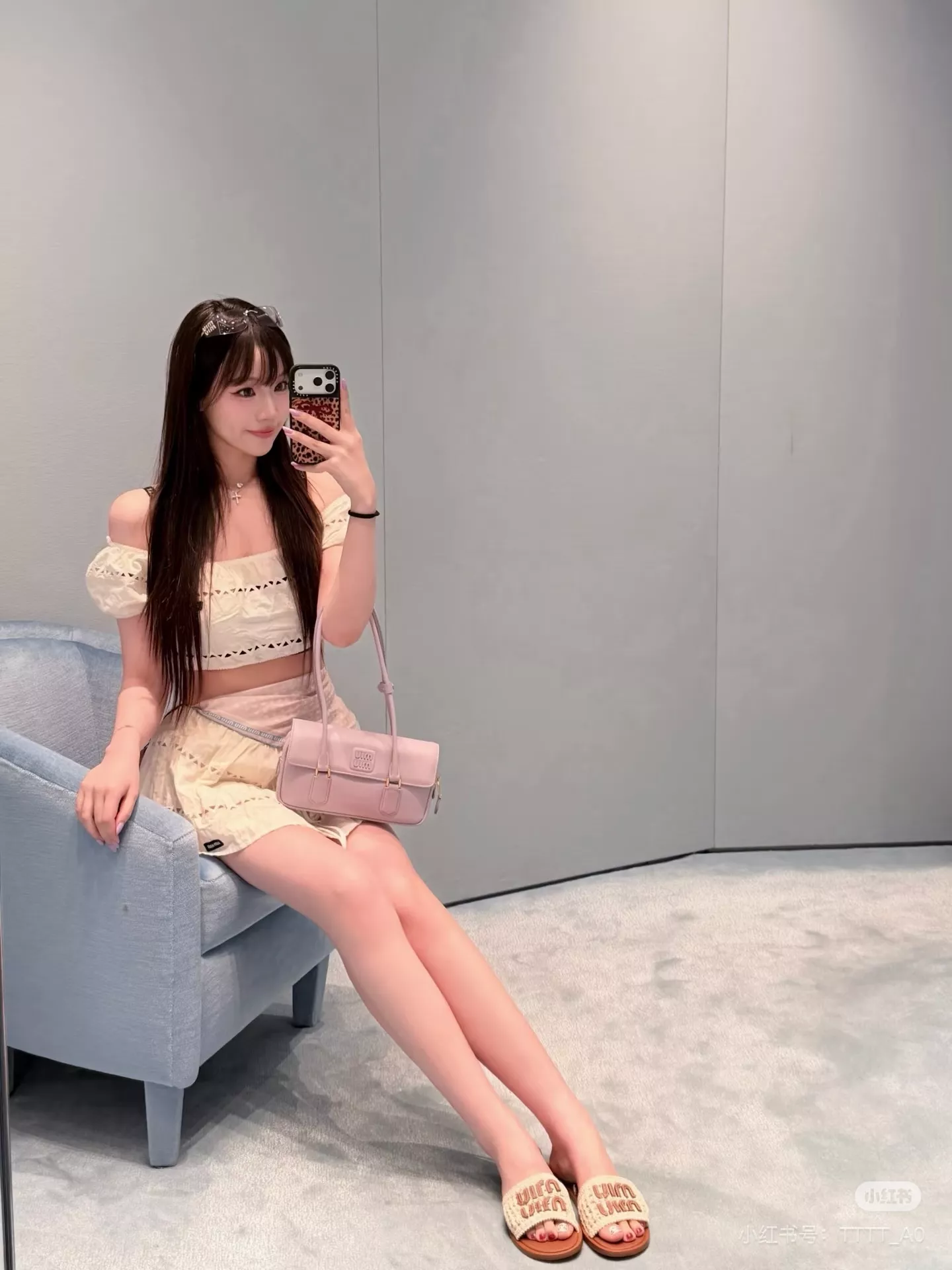 미우미우 삼각형 펀칭 디테일 코튼 미니 스커트 상세 이미지 9