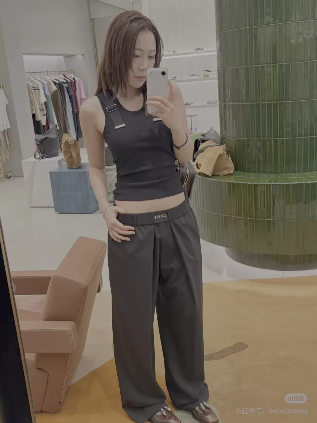 로에베 배색 밴드 플리츠 와이드 팬츠 상세 이미지 4
