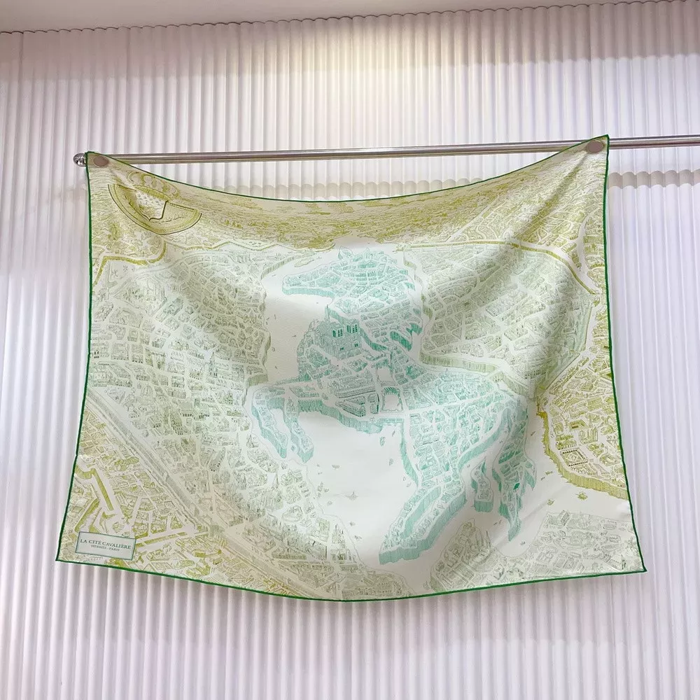 에르메스 실크 정사각 스카프