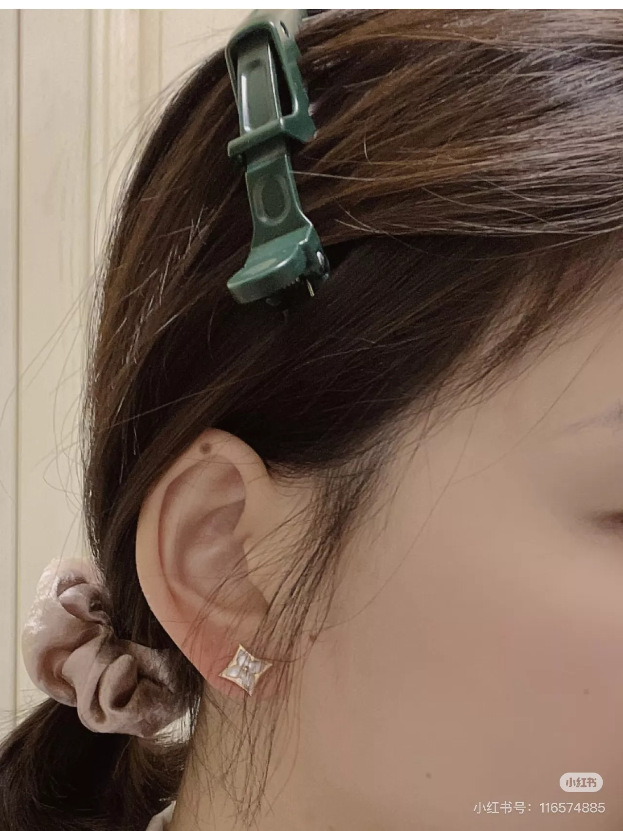 루이비통 컬러 블라썸 화이트 자개 비대칭 AB 귀걸이 상세 이미지 26