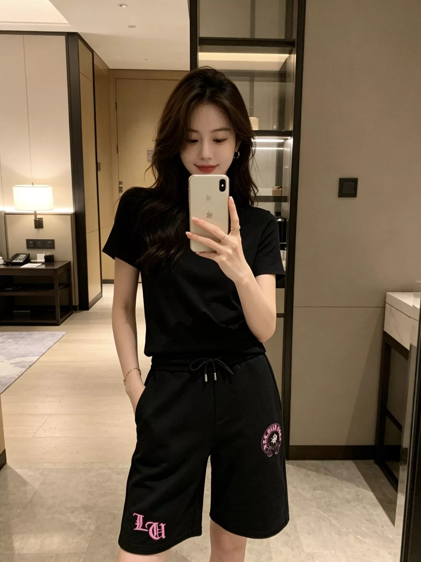 크롬하츠 십자가 자수 디테일 하프 팬츠 상세 이미지 16