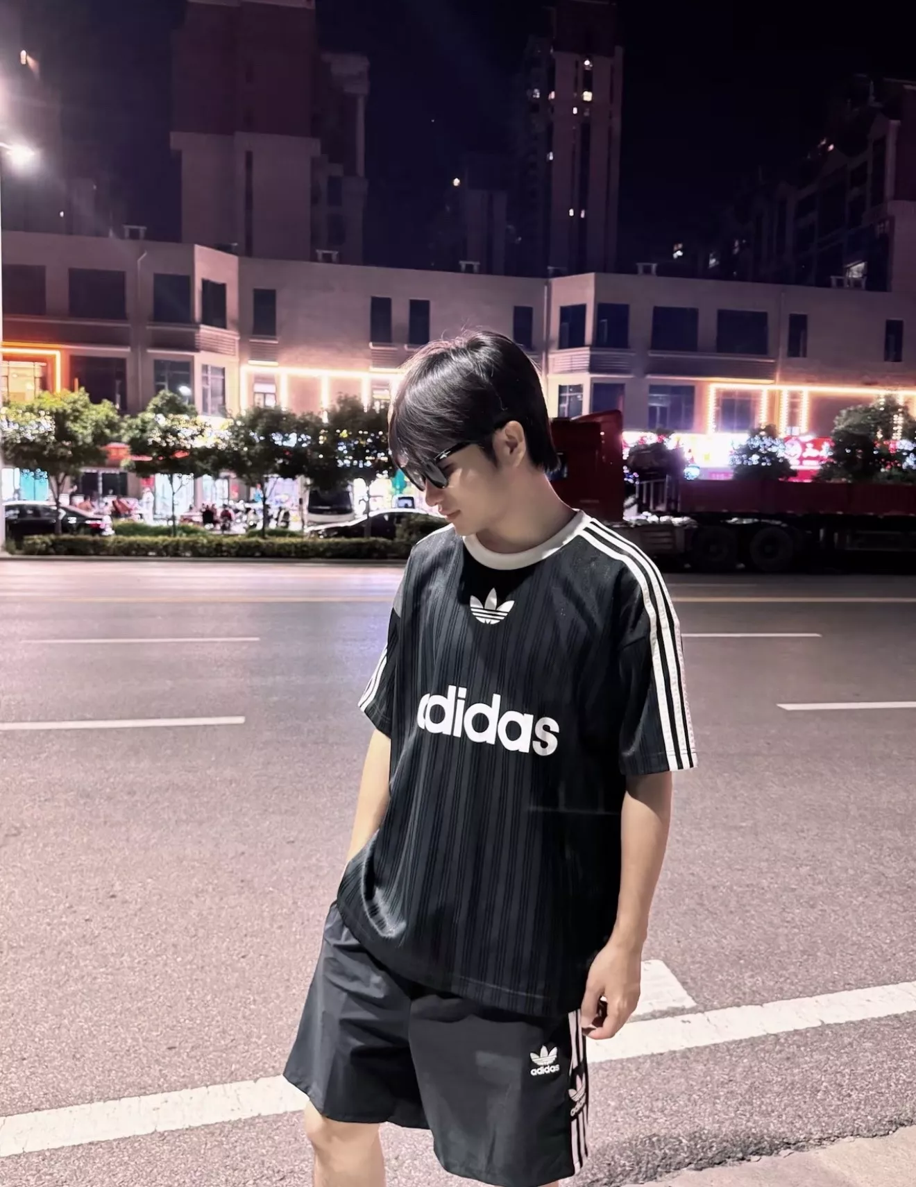 아디다스 삼선 자수 하프 팬츠 상세 이미지 12