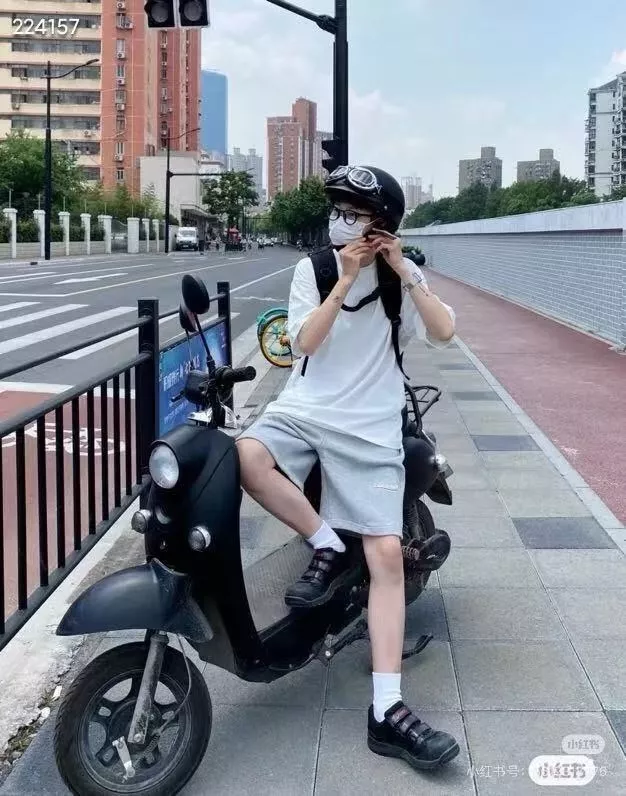 발렌시아가 클래식 자수 하프 팬츠 상세 이미지 19