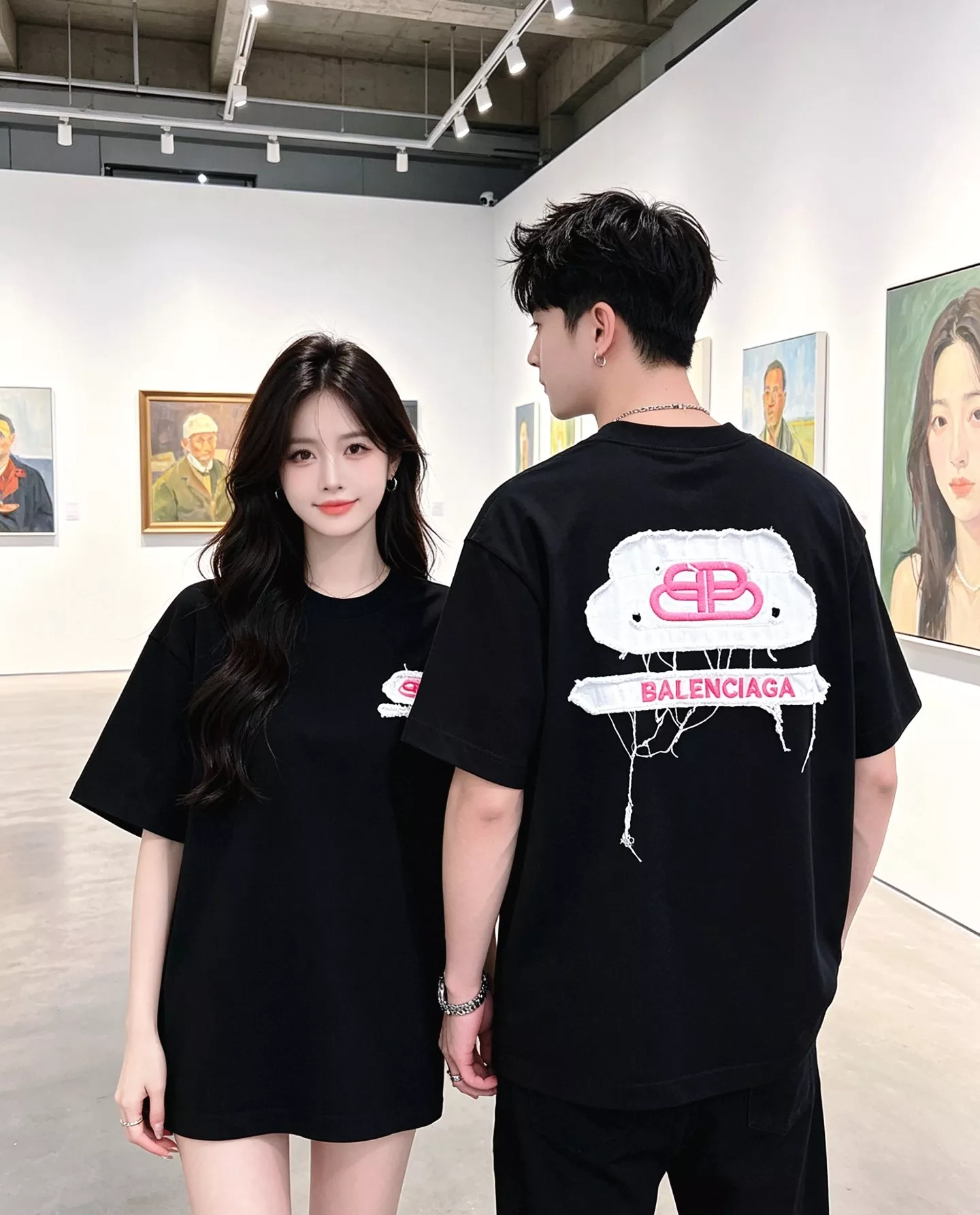 발렌시아가 더블 B 락 장식 패치 자수 라운드넥 반소매 티셔츠 상세 이미지 18