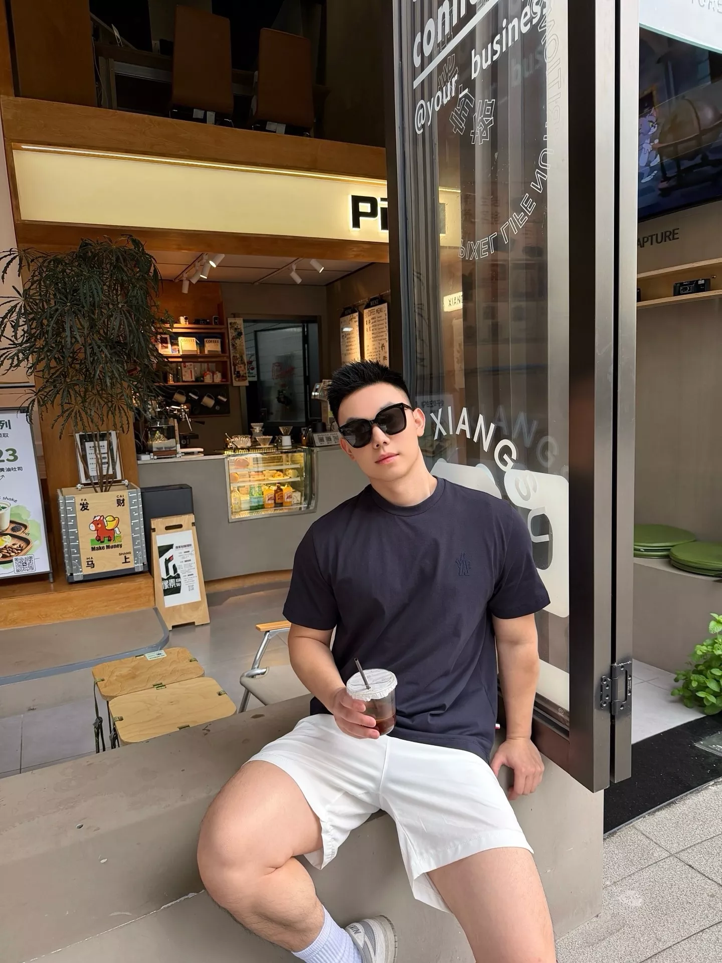 몽클레어 패치 로고 자수 반소매 티셔츠 상세 이미지 19