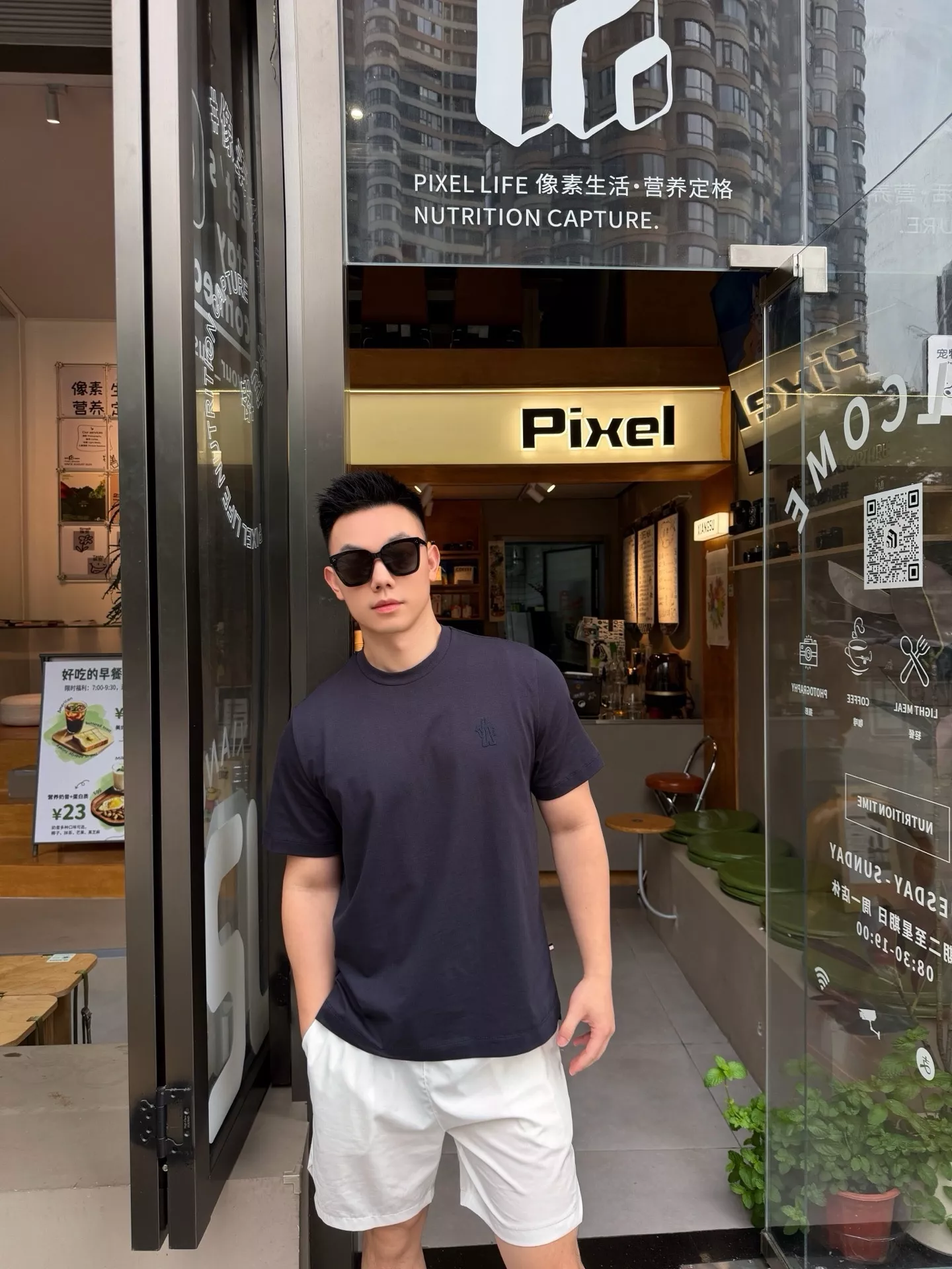 몽클레어 패치 로고 자수 반소매 티셔츠 상세 이미지 16